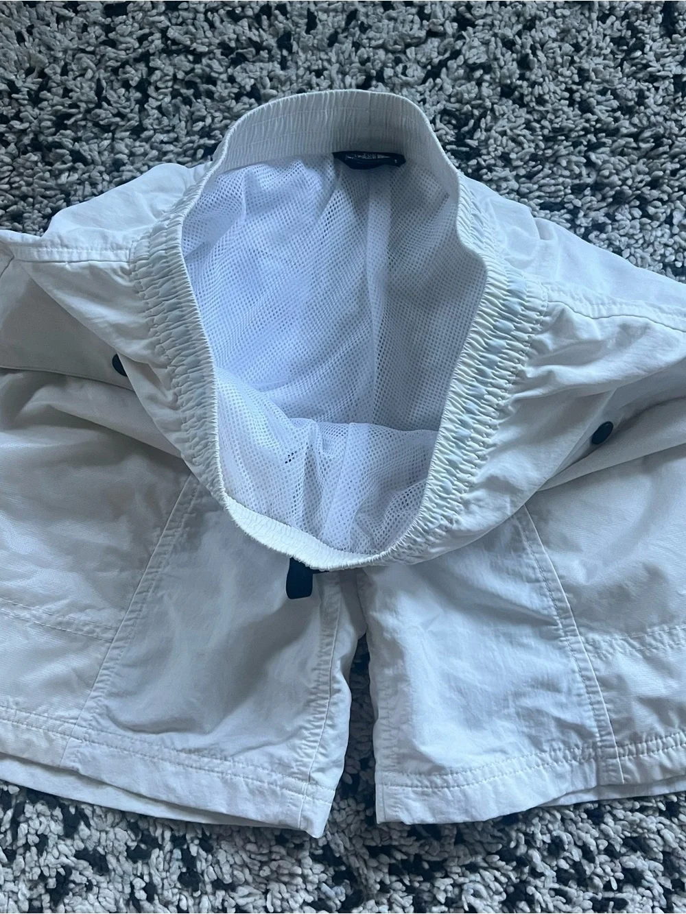 The North Face TNF Outline Shorts Gardenia White Pride Flag Logo Men’s Small